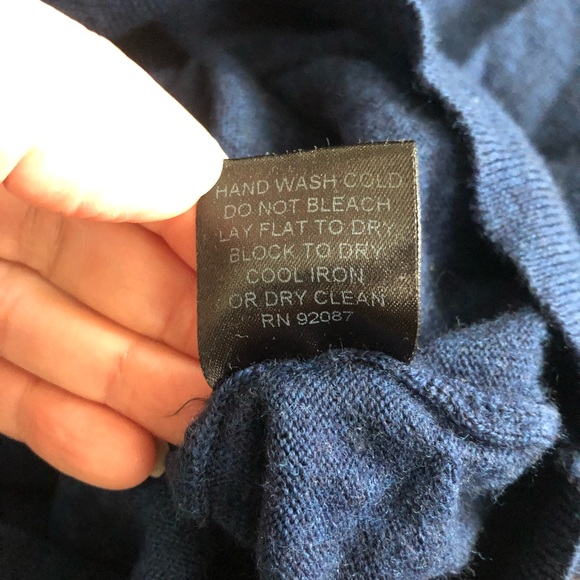 Saks Fifth Avenue blue sweater - Picture 4 of 4